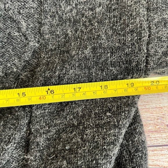 Carraigdonn Wool Pull Over Sweater Medium - Picture 5 of 7